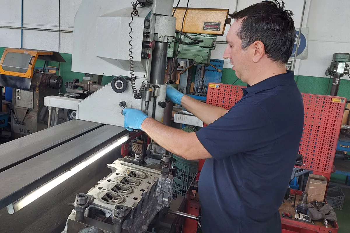 Officina rettifica motori Ecostar - lavorazione di precisione con garanzia 24 mesi